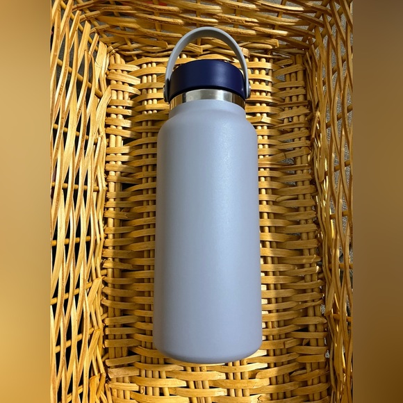 Hydro Flask - Picture 2 of 4